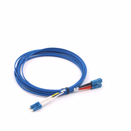 中国 FTTX 2/4/6/8/12/16/24 コア MPO/MTP LC/Sc/St/FC/Mu コネクタ内部外部装甲ドロップ LSZH PVC 光ファイバーパッチコードピグテールジャンパーケーブル